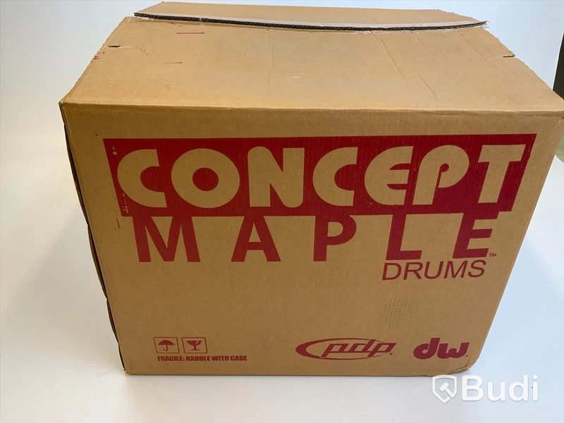 PDP concept maple kick. Inkl skinn och tillbehör